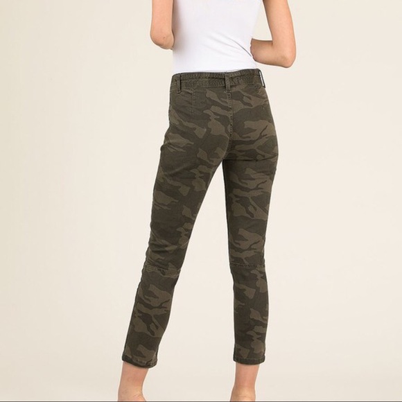 LAST SALE‼️ Camo Skinny Jean - Picture 3 of 4